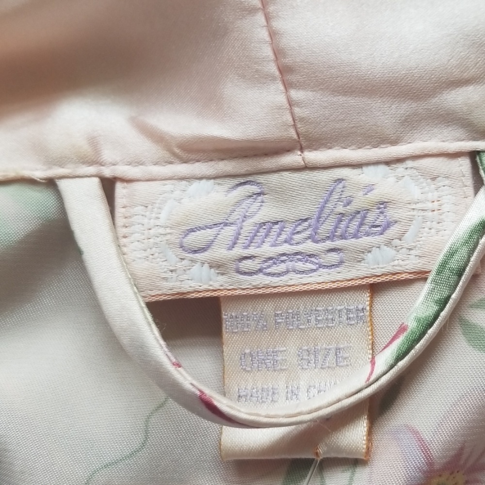 Amelia's Floral Robe - Picture 7 of 8